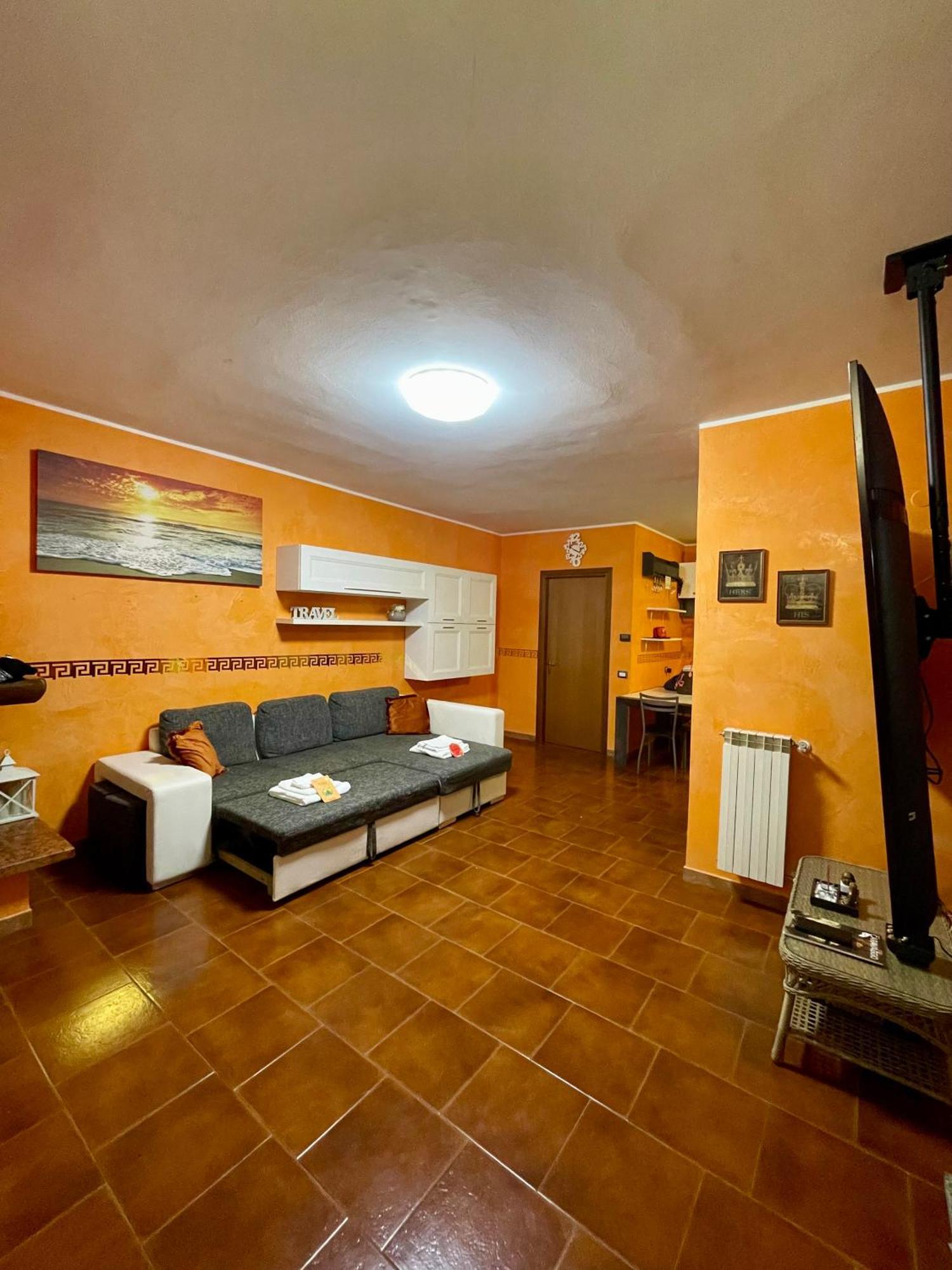 Faustina Villa *